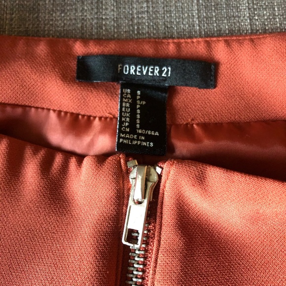 Forever 21 Mini Skirt - Picture 2 of 3